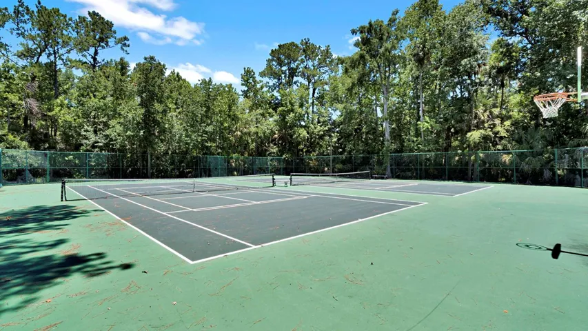 Tennis & Pickleball