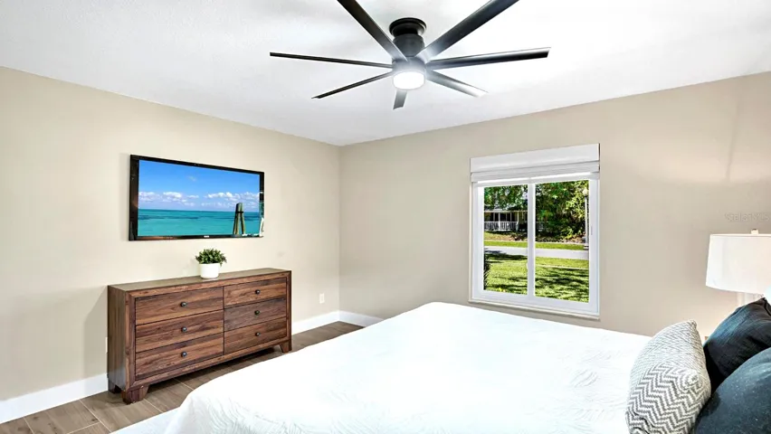 Bedroom 3 - Fits King Size Bed