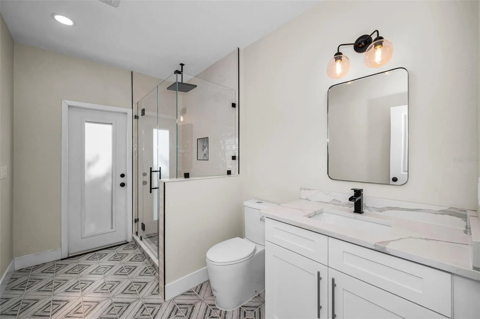 Walk-in shower, yard Bath