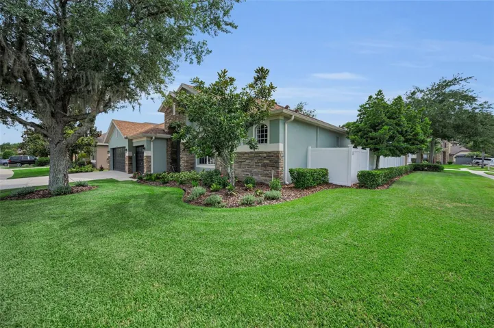 Welcome Home!! Corner Lot, Fenced-in Landscaped to perfection