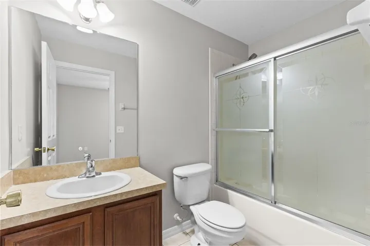Second Bedroom En-Suite