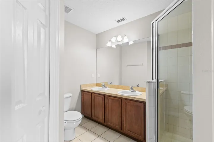 Primary En-Suite