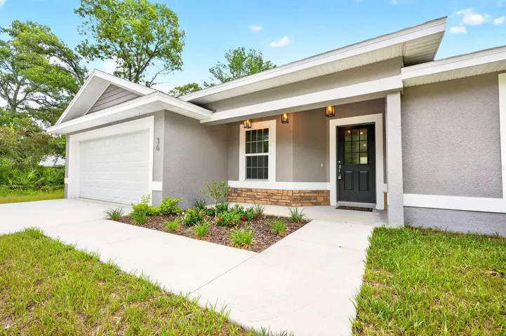 Situated in Ocklawaha with NO HOA, this MOVE-IN READY residence offers the freedom to enjoy your property your way while still being conveniently located near shopping, recreation, and everyday conveniences.