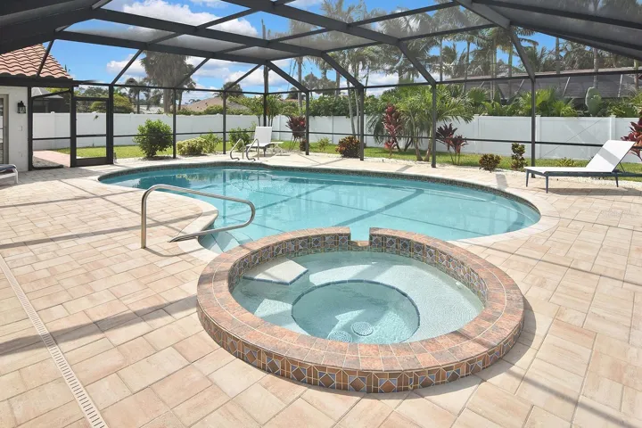 Pool/spa