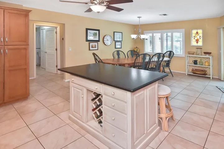 Kitchen, dining room