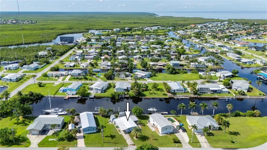 Minutes to Charlotte Harbor via Alligator Creek