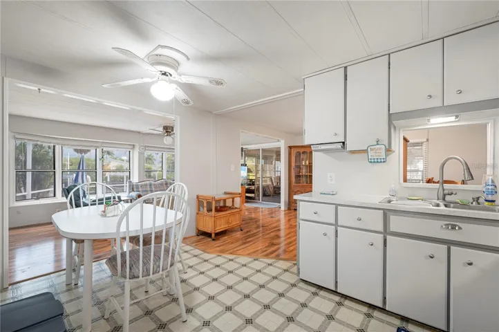 Eat in space in kitchen