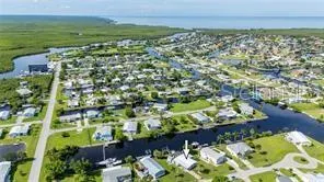 Minutes to Charlotte Harbor via Alligator Creek
