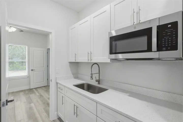 MIL Kitchen space