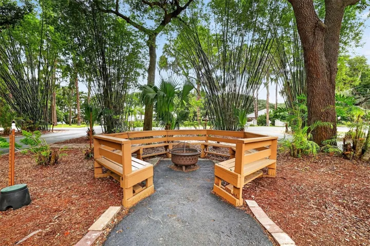 Sitting area and Firepit