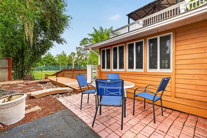 sitting area
