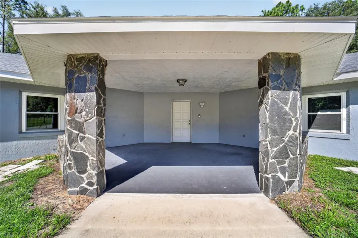 Entrance/Front Porch
