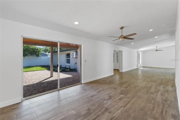 Bonus Room w/ access to backyard