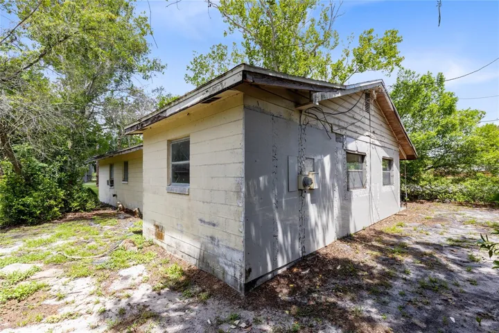960sqft 2Bed1Bath structure w/ solid foundation