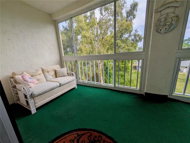 Lanai windows: keeps rain out &amp; wonderful to open when weather cools