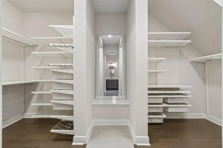 Hallway to closet
