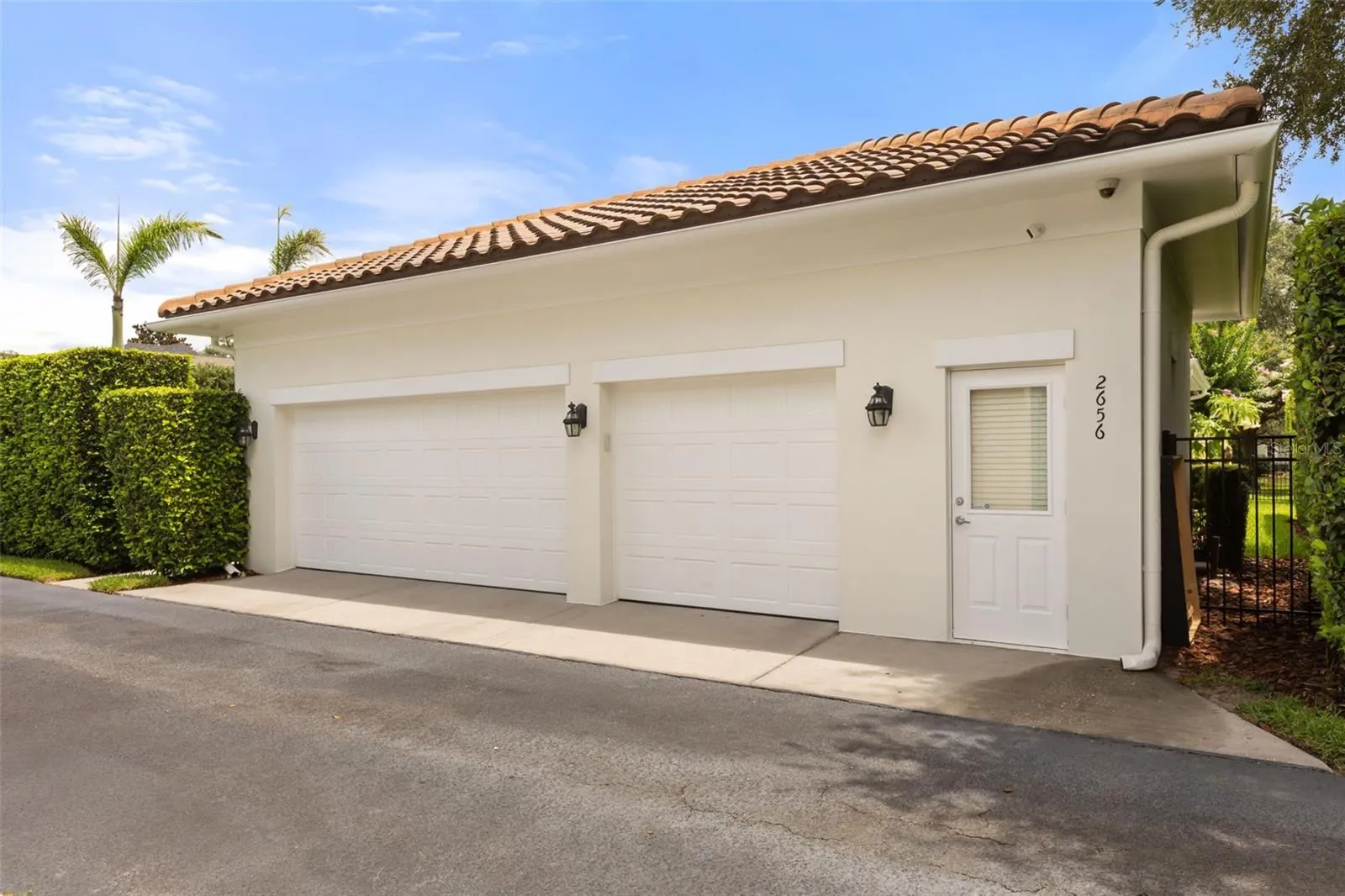 3 Car Garage