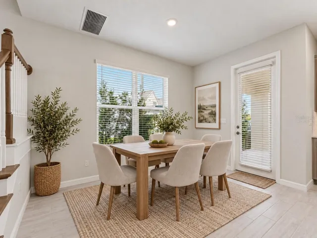 virtually staged casual dining