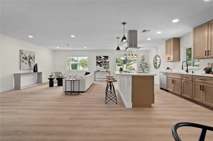 Dining | Kitchen
