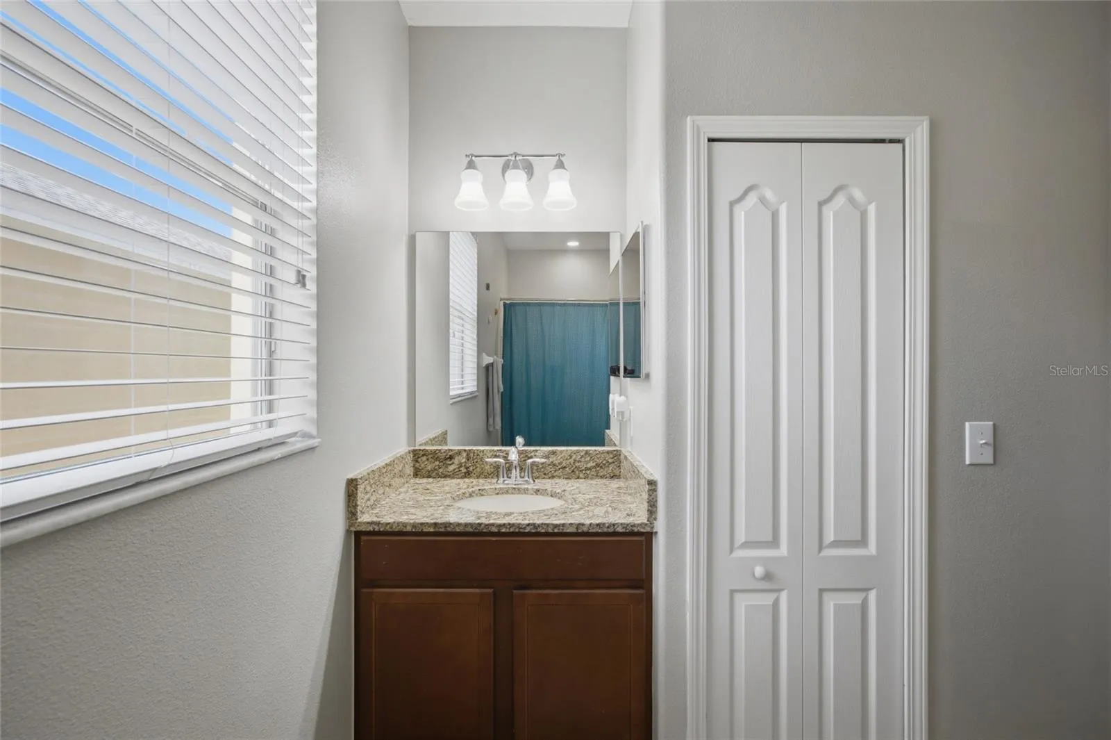 1st Floor Guest Bathroom