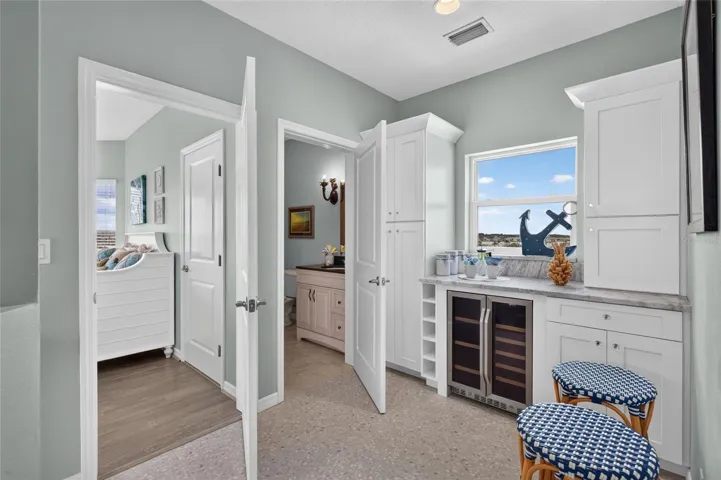 COFFEE/MORNING BAR - GUEST ROOM 4