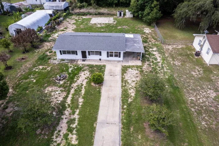 Close aerial