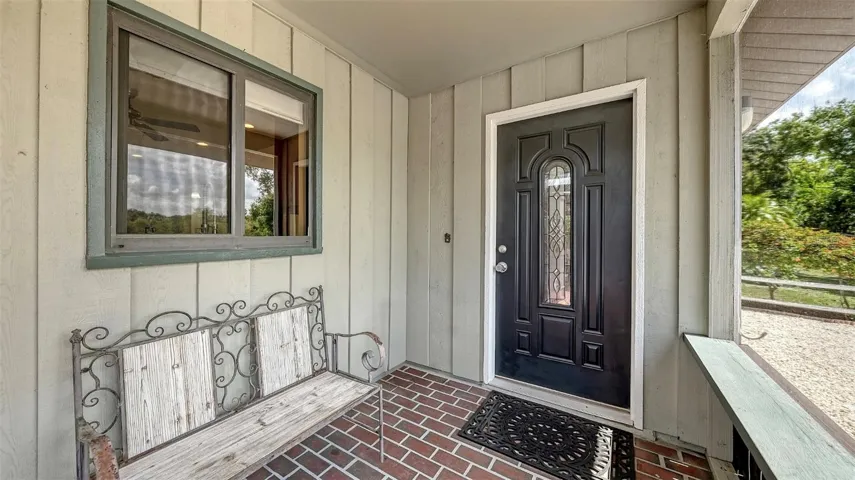 Screened Front Entry