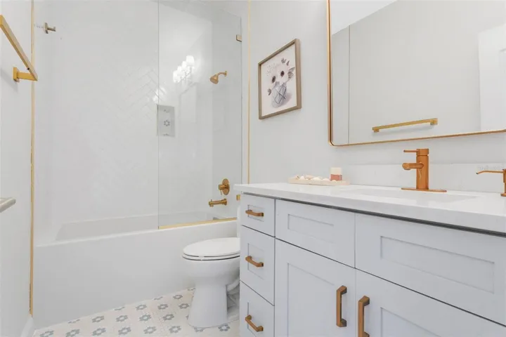 Secondary bathroom