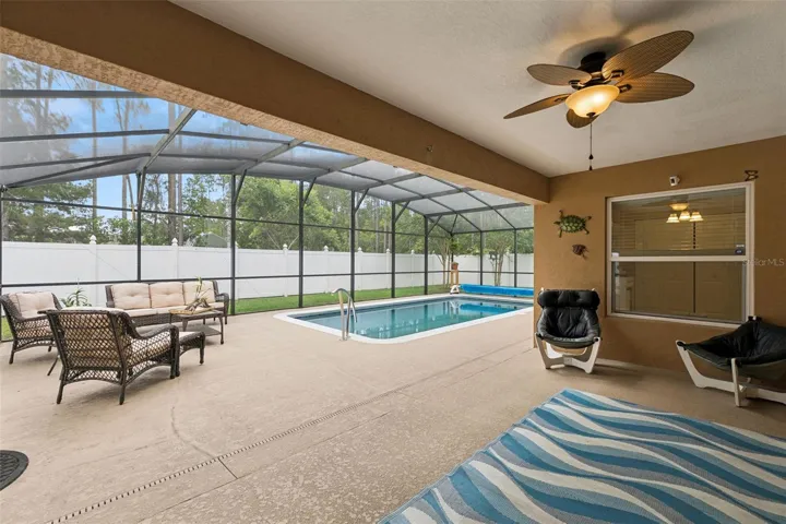 Covered Lanai and no neighbors in the back!