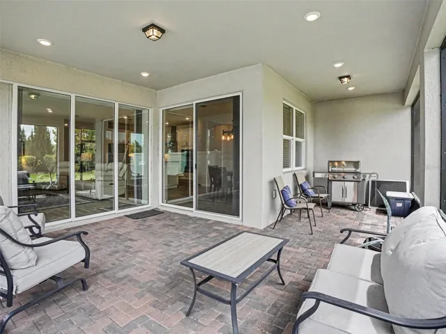Upgraded and Extended Screened Lanai