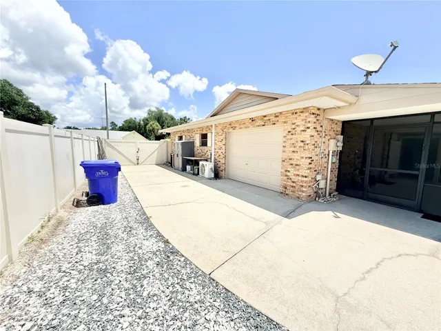 Third car garage