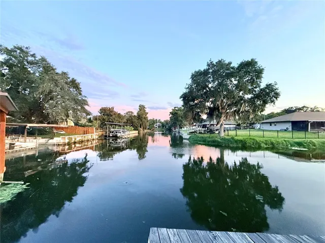 Canal to Lake Eustis