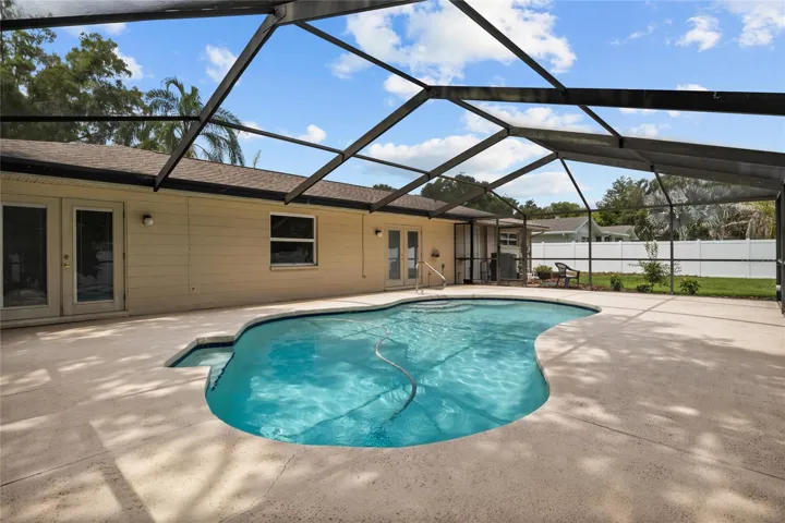 pool with cage