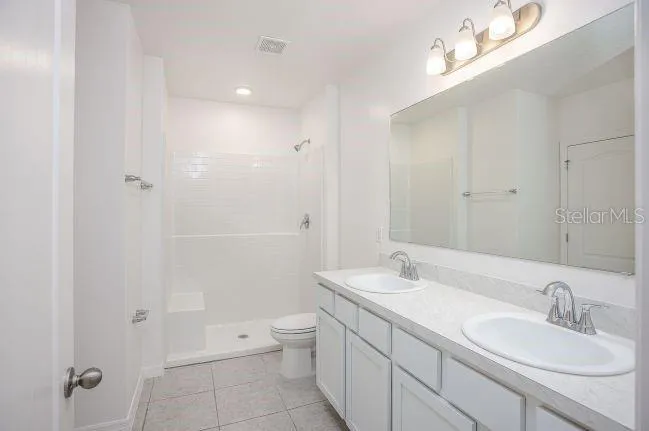 Model home - actual features may vary.