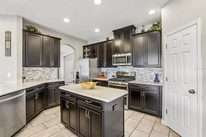Kitchen area with 42