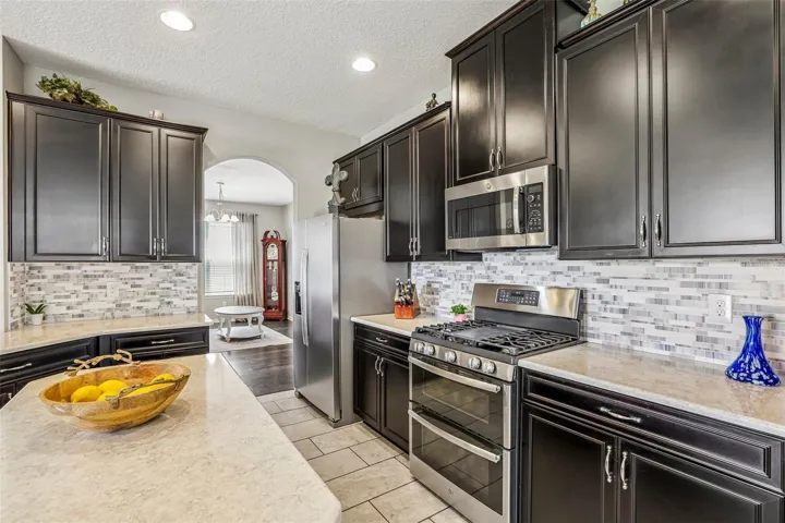 Kitchen area with 42