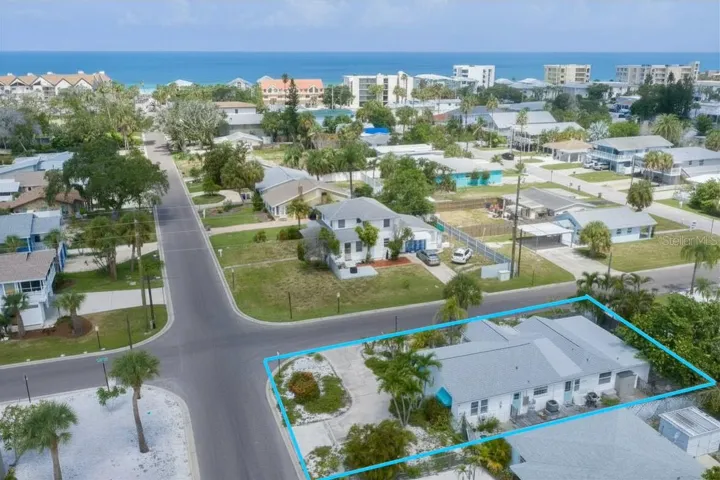 One block to 12th Ave beach access