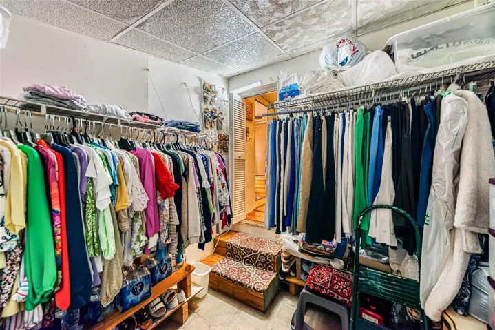 Walk in Closet