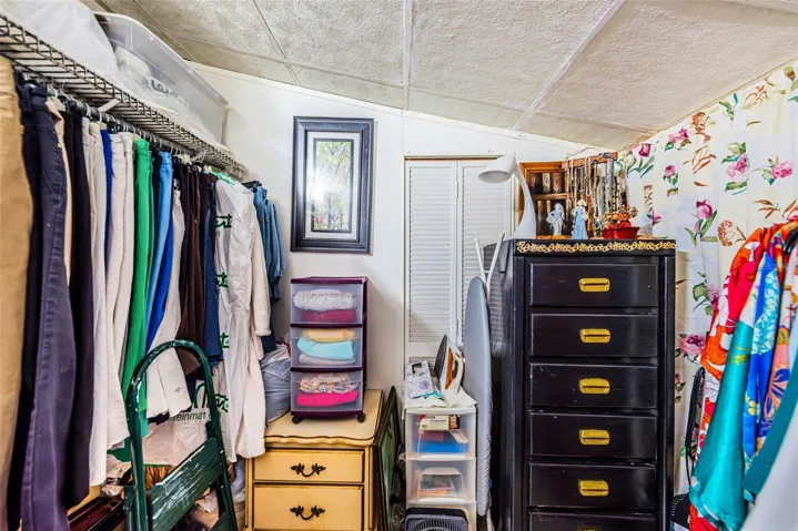 Walk in Closet