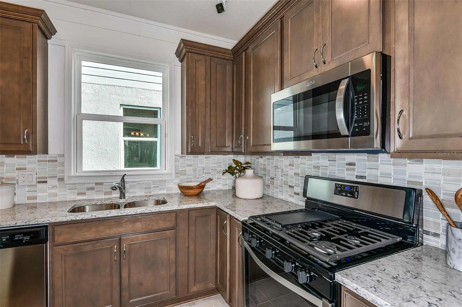Model Home Design Only. Pictures and furnishings are for illustrative purposes only. Elevations, colors and options may vary. Furniture is for model home staging only
