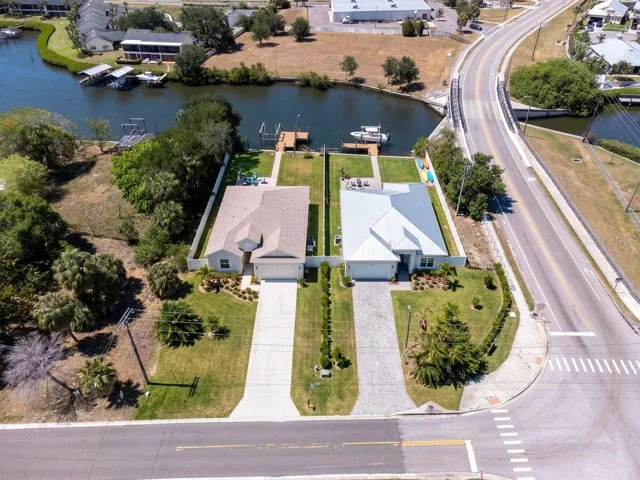 Renderings/images with homes are conceptual only and are intended to show possible use of the vacant land; no home or structure currently exists on the property.
