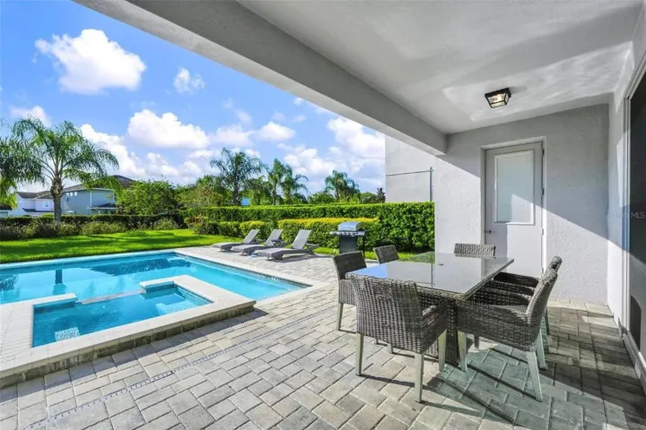 Pool view /Covered Lanai