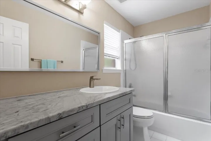 Bathroom #2 (upstairs)