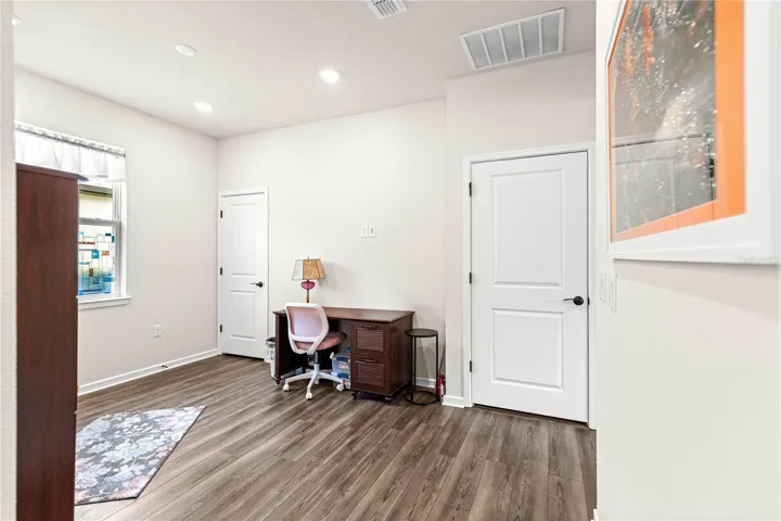 Flex Room