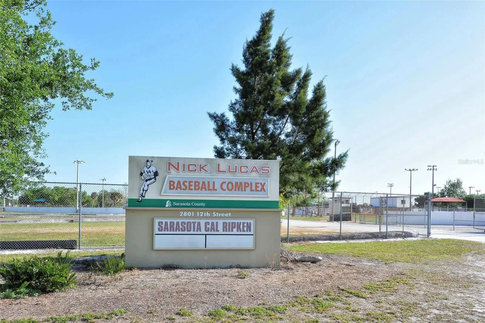 Sports complex nearby