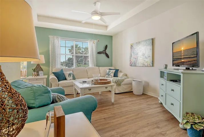 Living area upon entry