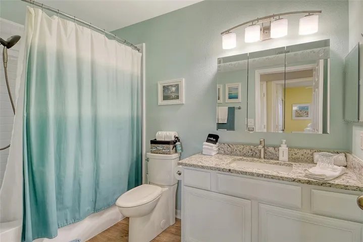 Spare bath with tub/shower
