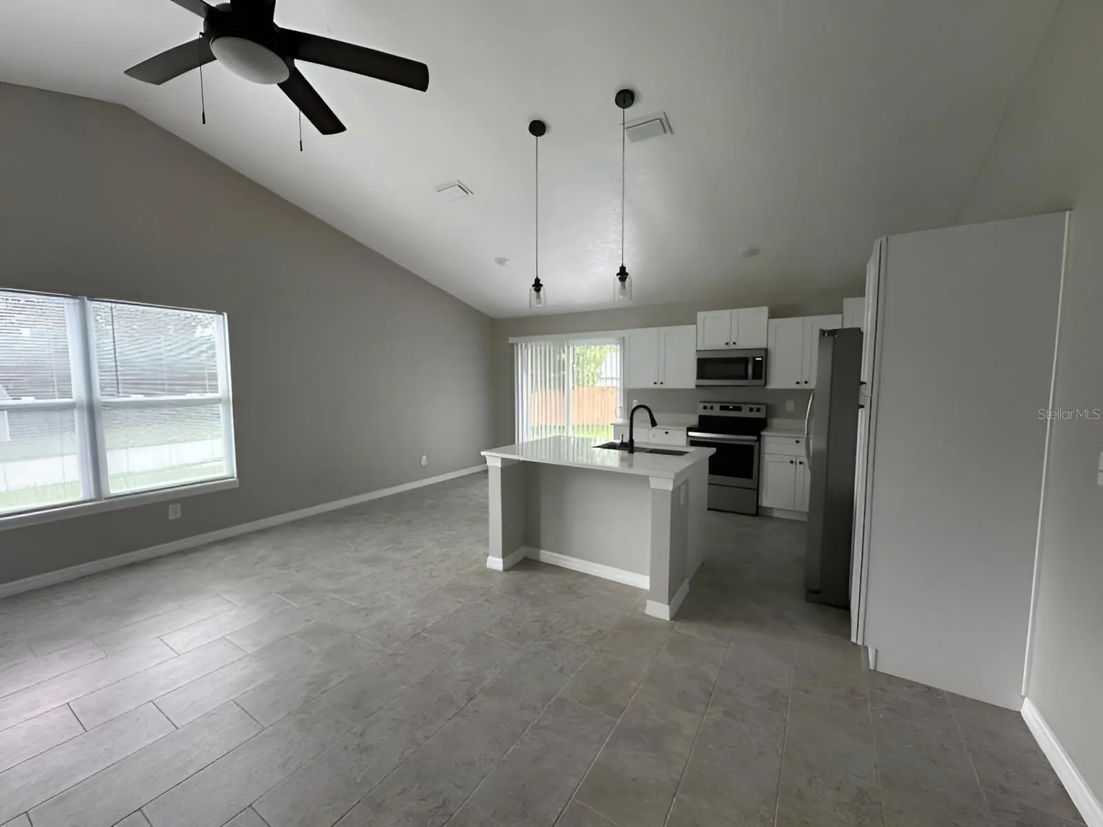 Living Room/Dining Area