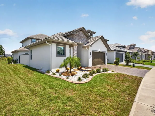 Welcome to 196 Hampton Loop!