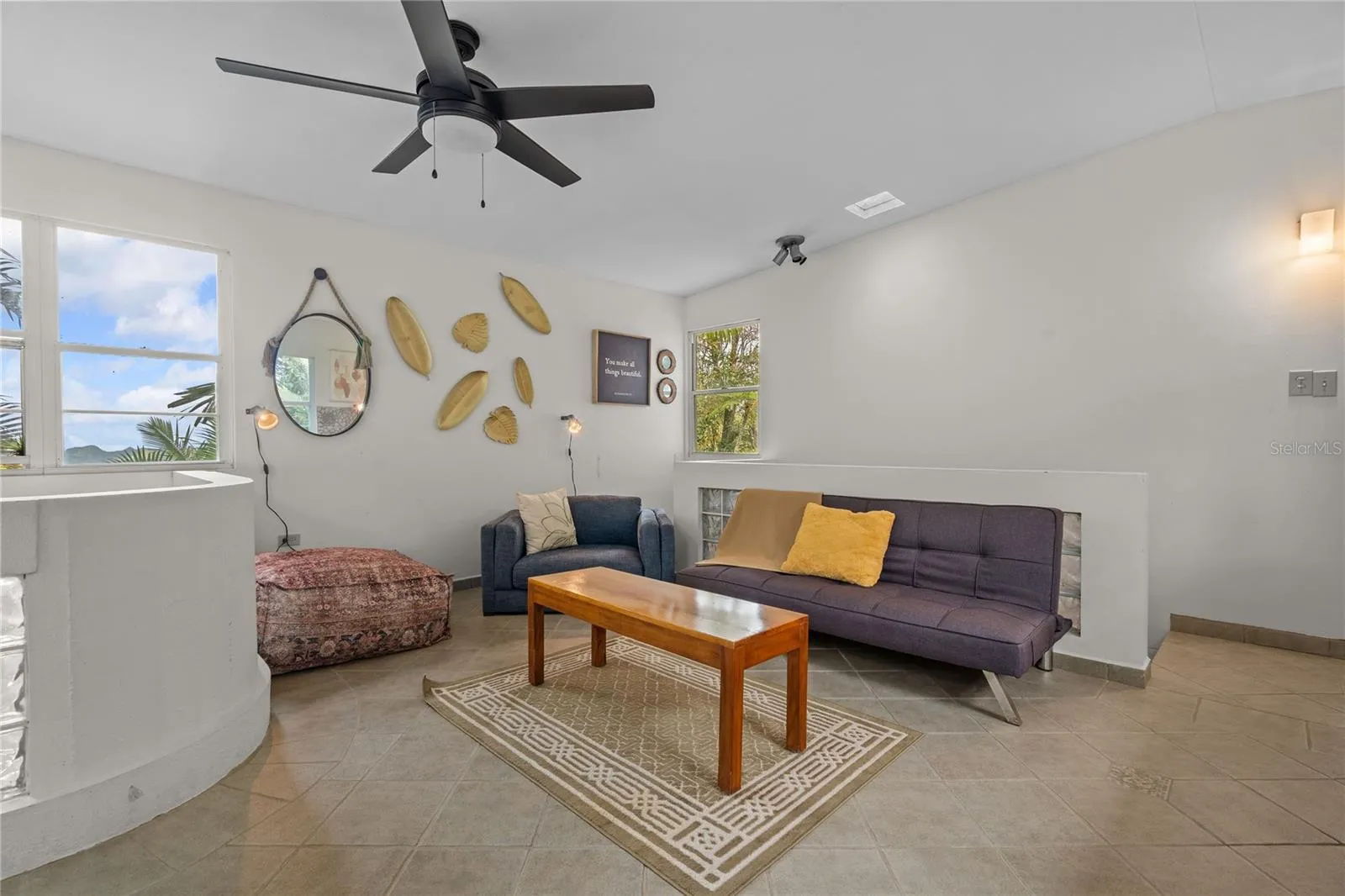 Guest Cabaña - Living Area